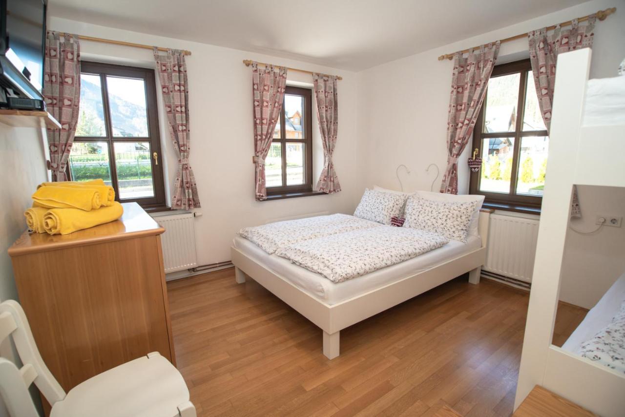 Pritlicni Apartma Hribovc Z Atrijem 크라니스카고라 외부 사진