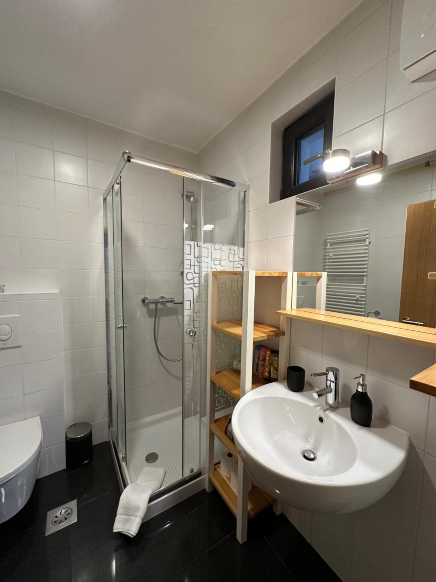Pritlicni Apartma Hribovc Z Atrijem 크라니스카고라 외부 사진
